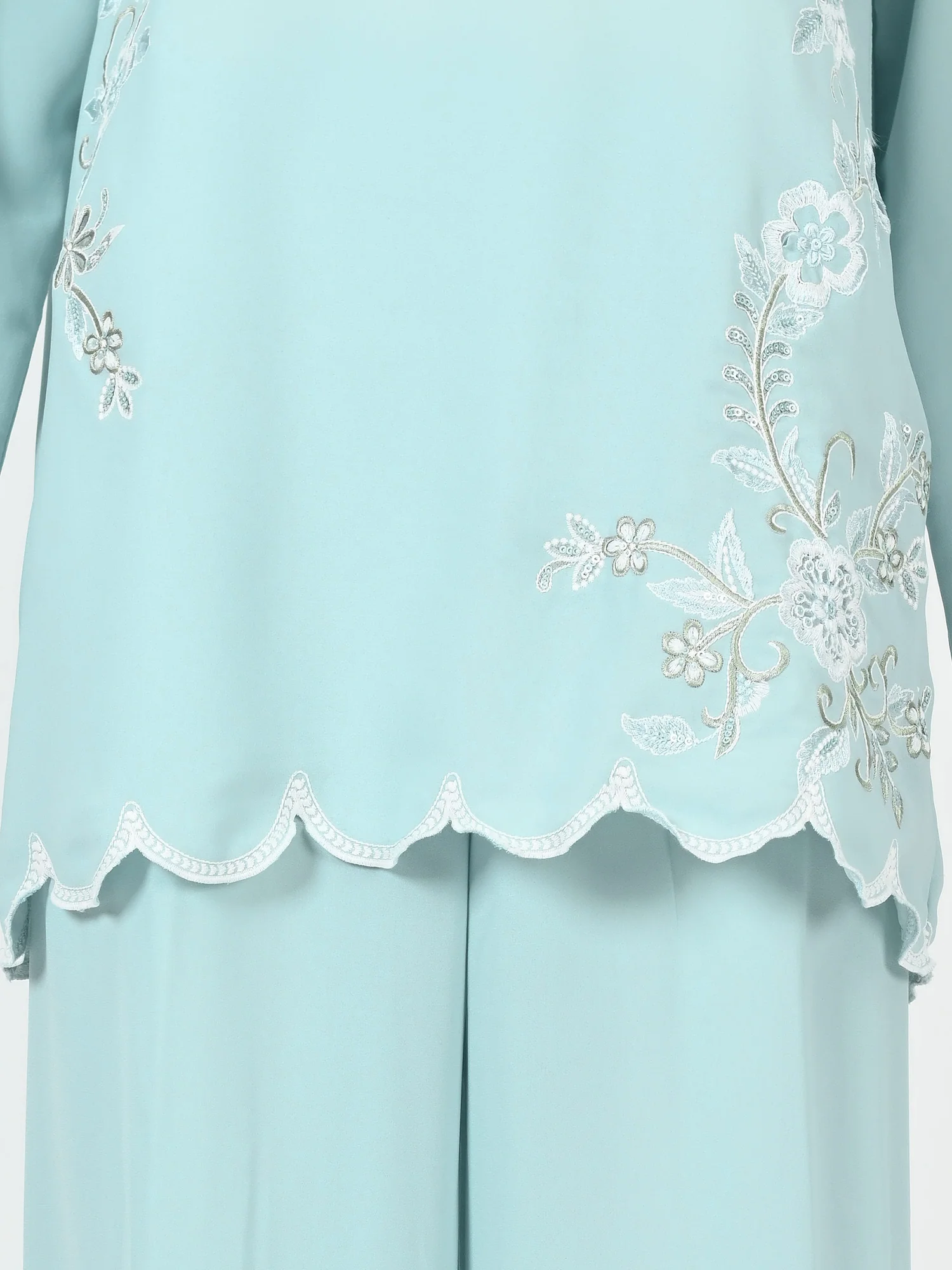 Grip Co-ord Set- Embroidered - Image 3