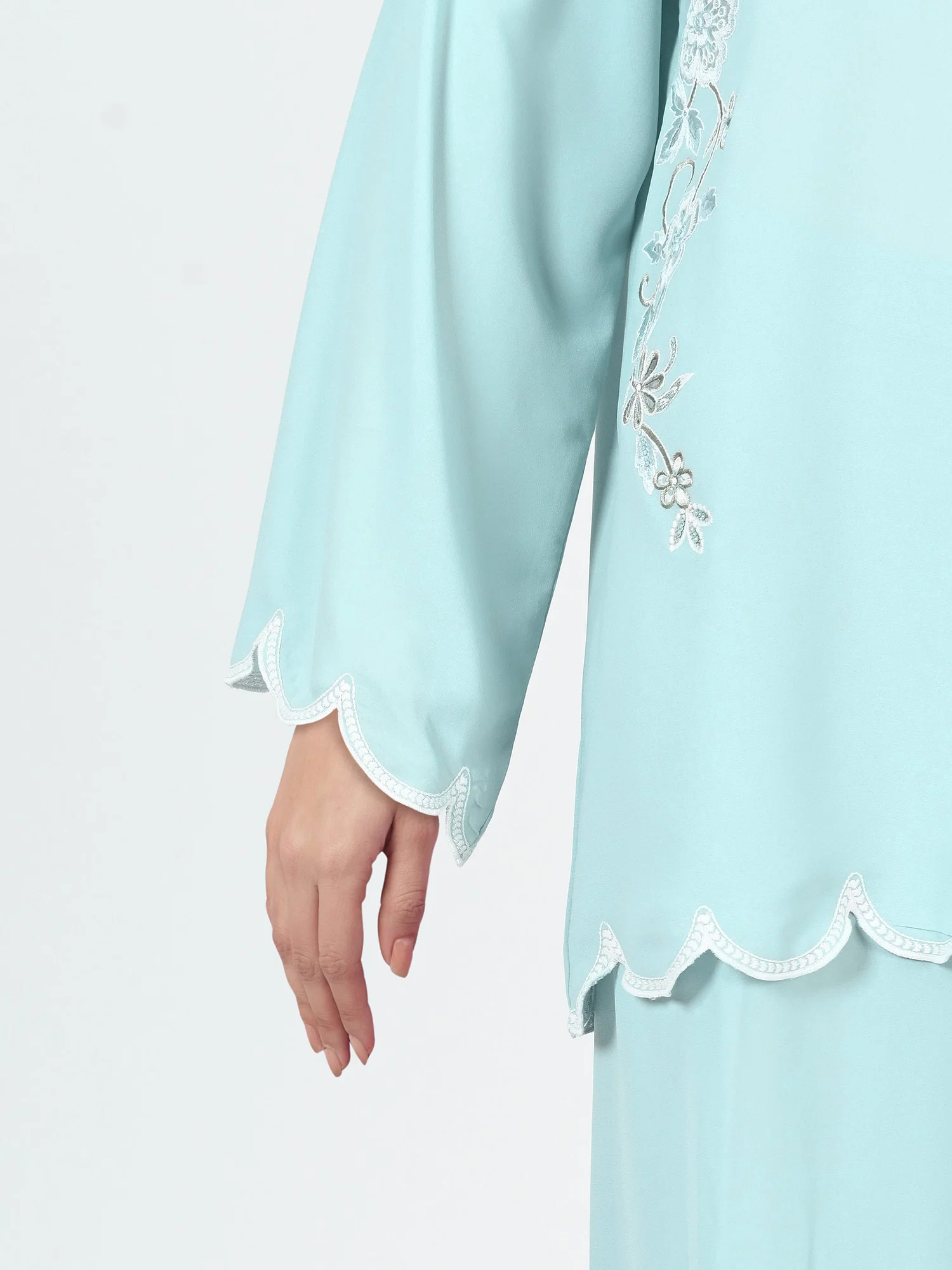 Grip Co-ord Set- Embroidered - Image 5